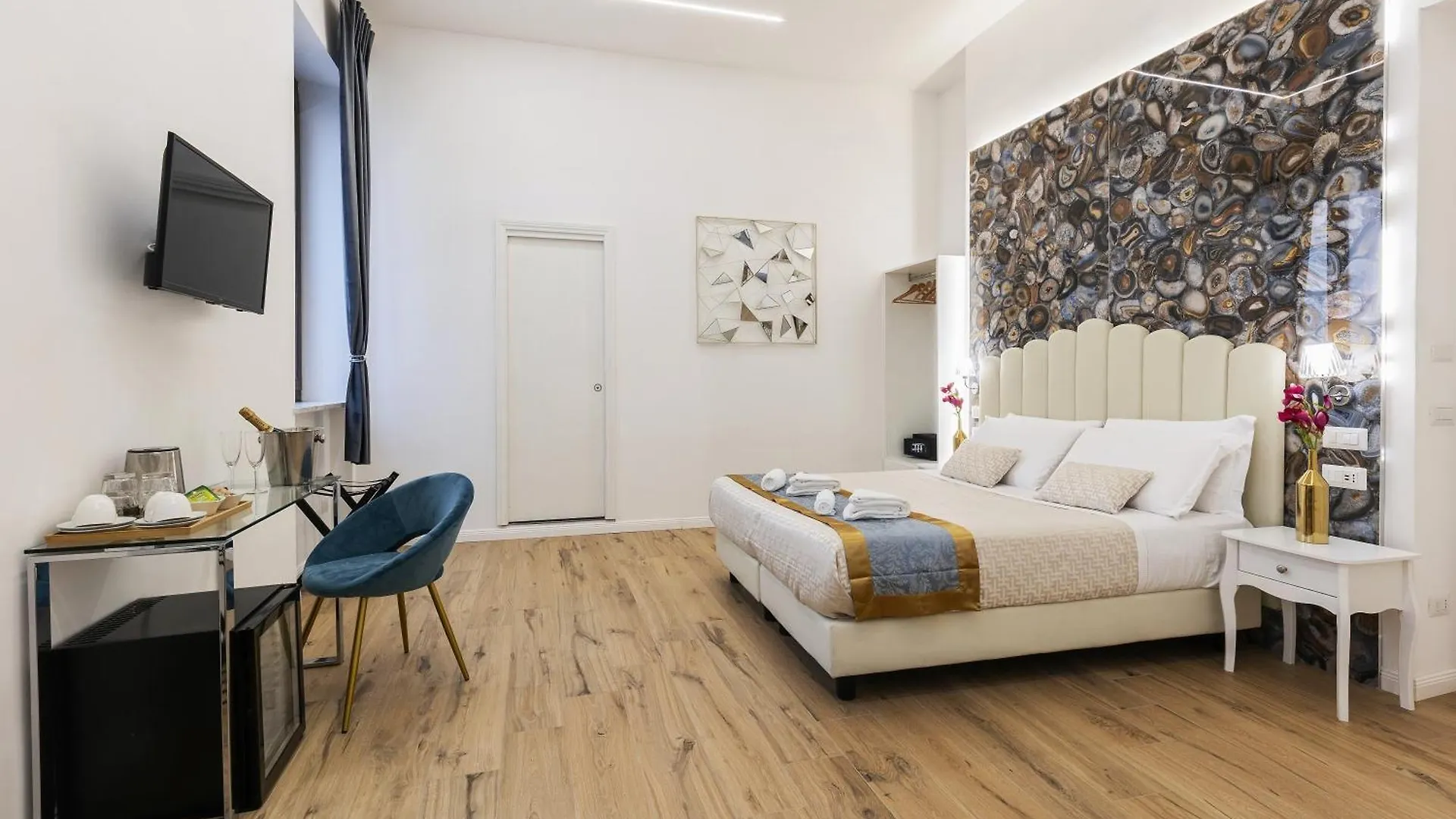Navona Central Relais Rome 0*,  Italy