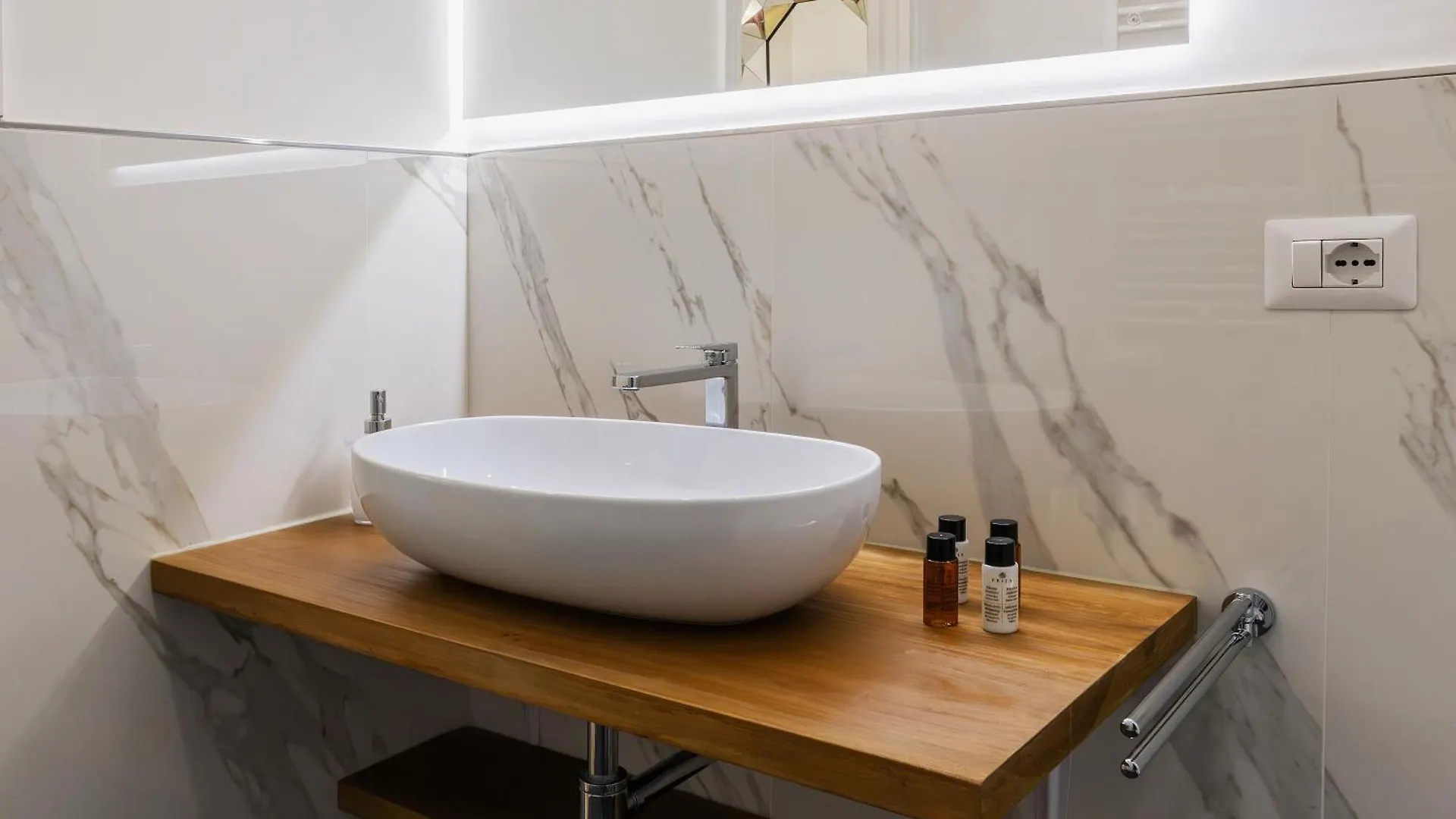 Navona Central Relais Rome Bed & Breakfast