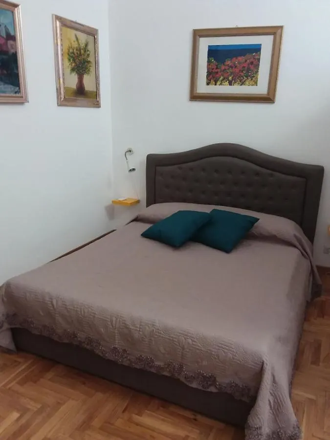 Navona Central Relais Rome Bed & Breakfast